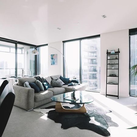 Experience Waterfront Luxury With Views Apartment Melbourne Exterior foto