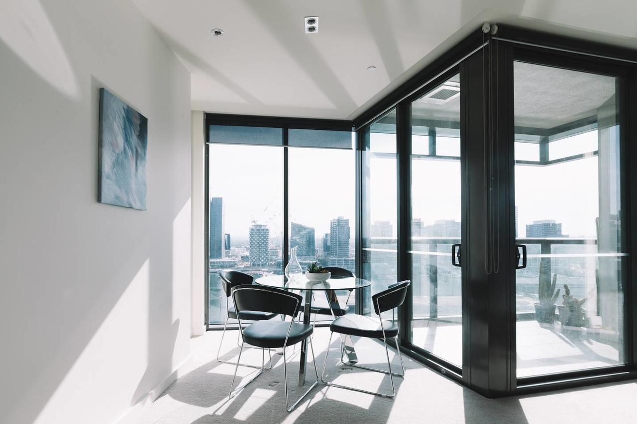 Experience Waterfront Luxury With Views Apartment Melbourne Exterior foto